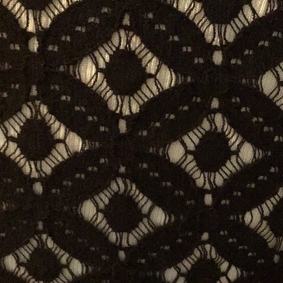 Nannette Laporte lace top Size 4 , hardly worn excellent condition - Picture 9 of 9